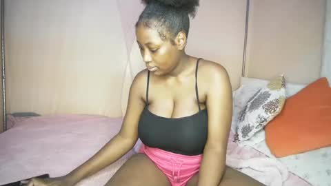 Snapshot of miss_worldfire chatting on 06-13-26, 04:05 miss_worldfire online show from 06-13-26, 04:05