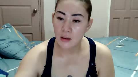 Snapshot of miss_zephyr chatting on 02-21-26, 02:07 HOT MOMMY ZEPHYR online show from 02-21-26, 02:07