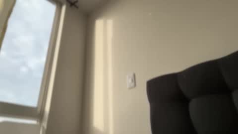 Ameliahs online show from 11-25-25, 11:54