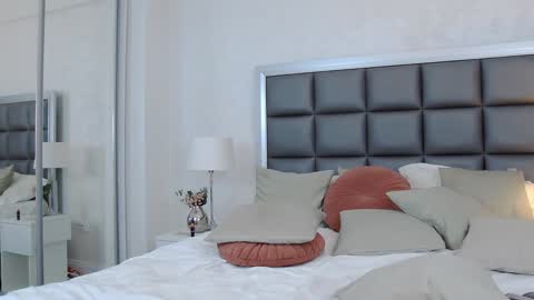        n g e l i n a        online show from 12-07-24, 06:04