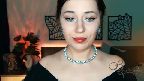 The divine Beverly online show from 01-20-25, 05:06