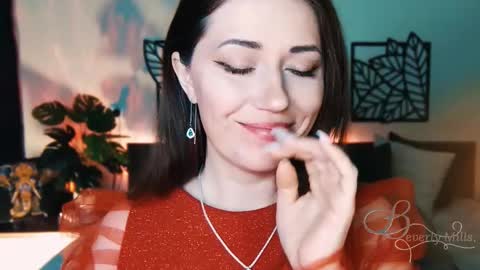 The divine Beverly online show from 02-16-25, 06:43