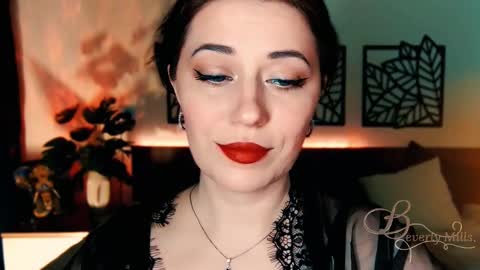 The divine Beverly online show from 03-09-25, 07:05