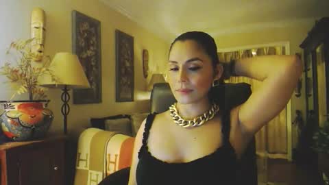 Snapshot of missbrownx chatting on 05-16-26, 05:48 Brownie -P online show from 05-16-26, 05:48