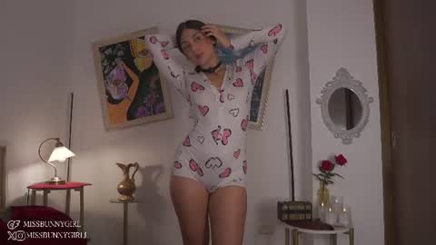 Snapshot of missbunnygirl chatting on 07-18-26, 02:10 missbunnygirl online show from 07-18-26, 02:10