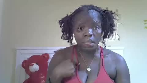 Snapshot of misscandy352_ chatting on 04-21-26, 08:20 misscandy352_ online show from 04-21-26, 08:20