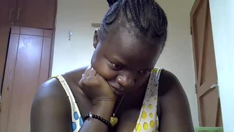 Snapshot of misscandy352_ chatting on 05-16-26, 01:54 misscandy352_ online show from 05-16-26, 01:54