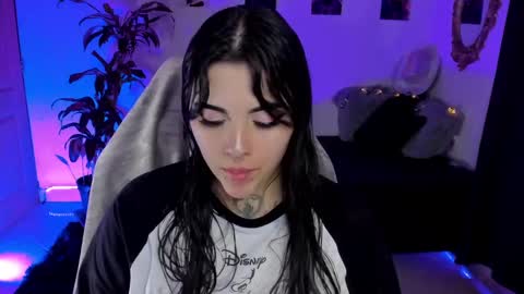 Missy Charlottte.  Hey remember to give me a thumbs up ty online show from 01-10-25, 05:26