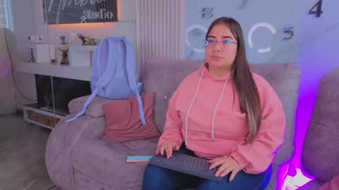 misscheelsee_as online show from 04-10-26, 01:49