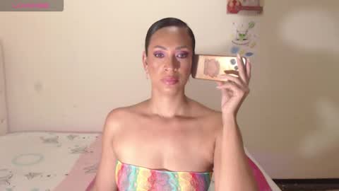 Snapshot of misscruzxz chatting on 01-08-26, 01:41 Donna di Diamanti online show from 01-08-26, 01:41