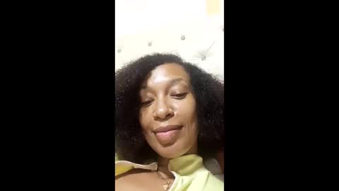 Snapshot of misscruzxz chatting on 04-10-26, 05:06 Donna di Diamanti online show from 04-10-26, 05:06