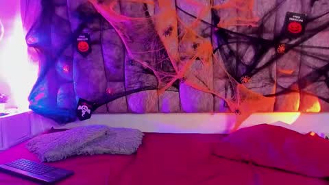 Snapshot of missdahlia_ chatting on 10-24-25, 02:57 dahlia online show from 10-24-25, 02:57