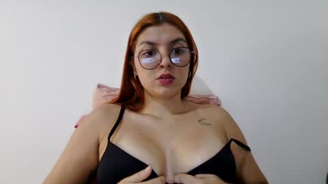 Snapshot of missdarcy_ chatting on 08-09-26, 03:23 Darcy online show from 08-09-26, 03:23