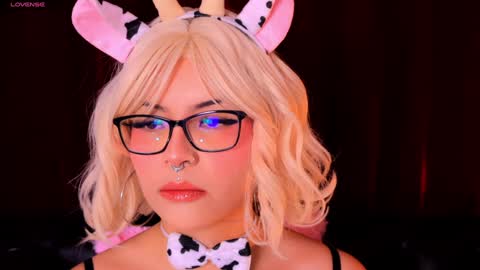 Snapshot of misselektra__ chatting on 12-15-24, 04:40 ELEKTRA online show from 12-15-24, 04:40