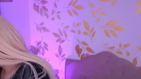 Snapshot of misselektra__ chatting on 09-10-25, 04:45 ELEKTRA online show from 09-10-25, 04:45