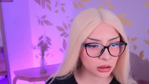 Snapshot of misselektra__ chatting on 09-12-25, 05:07 ELEKTRA online show from 09-12-25, 05:07