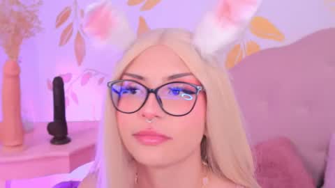 Snapshot of misselektra__ chatting on 10-15-25, 05:07 ELEKTRA online show from 10-15-25, 05:07