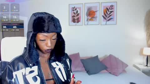 Snapshot of missemilie1 chatting on 05-26-26, 01:51 Emilie Diaz online show from 05-26-26, 01:51