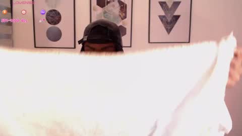 Emilie Diaz online show from 07-29-26, 07:45