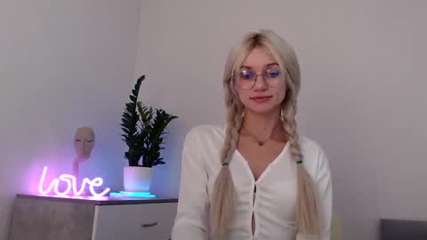 EMMA online show from 12-08-24, 06:39