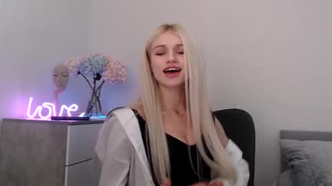 EMMA online show from 01-22-25, 11:53