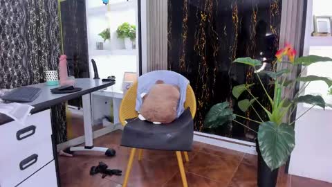 Snapshot of missescarleth chatting on 02-21-25, 05:46 Escarlet online show from 02-21-25, 05:46