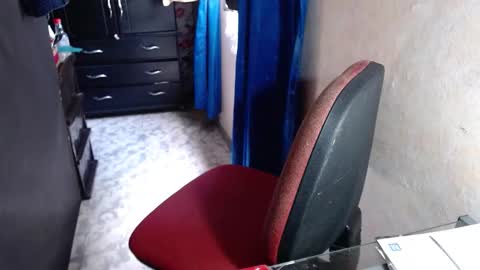 Maria Gomezz online show from 10-22-25, 03:23