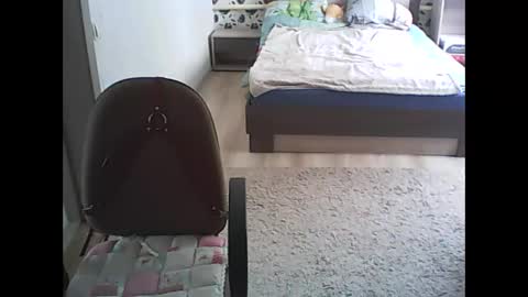 Snapshot of missie_lorrie chatting on 02-13-25, 08:06 Missie Lorrie online show from 02-13-25, 08:06