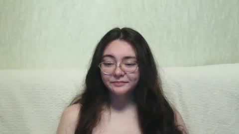 Snapshot of missis_mona chatting on 01-09-25, 04:39 missis mona online show from 01-09-25, 04:39