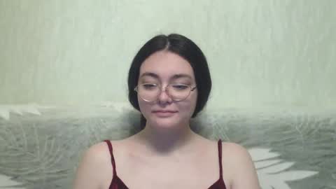 Snapshot of missis_mona chatting on 01-12-25, 06:27 missis mona online show from 01-12-25, 06:27