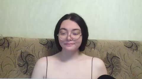 Snapshot of missis_mona chatting on 09-10-25, 06:35 missis mona online show from 09-10-25, 06:35