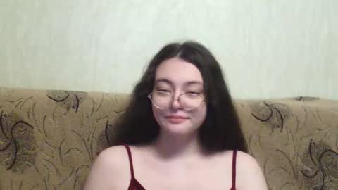 Snapshot of missis_mona chatting on 10-19-25, 08:53 missis mona online show from 10-19-25, 08:53