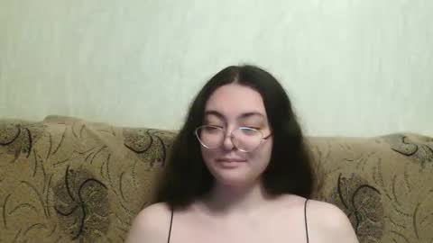 Snapshot of missis_mona chatting on 10-29-25, 10:11 missis mona online show from 10-29-25, 10:11