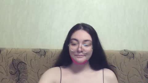 Snapshot of missis_mona chatting on 11-18-25, 12:38 missis mona online show from 11-18-25, 12:38