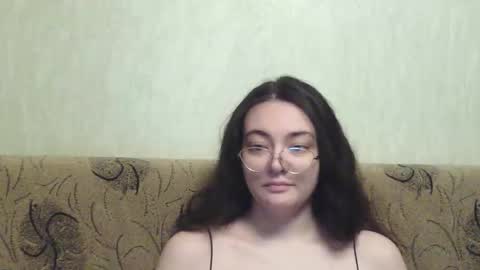 Snapshot of missis_mona chatting on 11-27-25, 02:35 missis mona online show from 11-27-25, 02:35