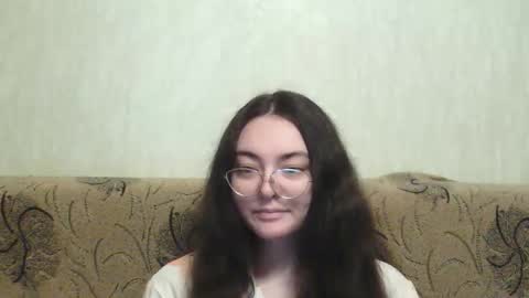Snapshot of missis_mona chatting on 12-18-25, 07:47 missis mona online show from 12-18-25, 07:47