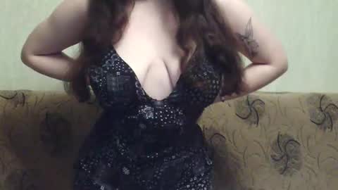 Snapshot of missis_mona chatting on 05-14-26, 11:44 missis mona online show from 05-14-26, 11:44