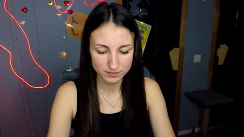 Sofia online show from 10-18-25, 11:55