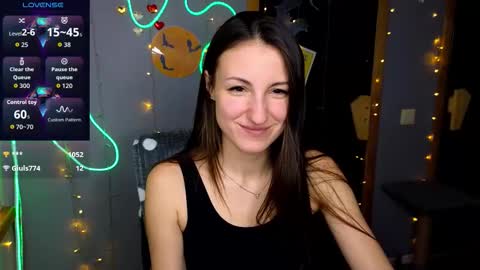 Sofia online show from 10-22-25, 01:22