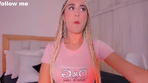 Snapshot of missjuliaa_ chatting on 02-28-25, 07:25 A N N Y online show from 02-28-25, 07:25