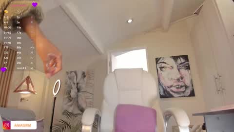 Ania online show from 11-21-25, 01:54