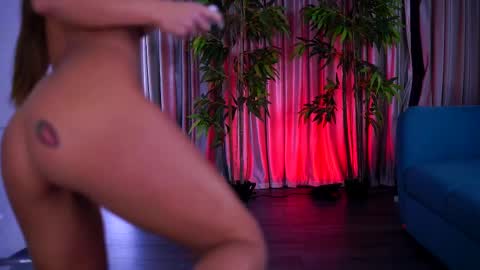 Snapshot of misskiarra chatting on 03-06-25, 05:24 misskiarra online show from 03-06-25, 05:24