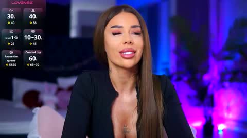 misskiarra online show from 02-19-26, 07:54