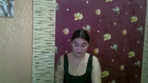 Lisa online show from 12-31-24, 01:26