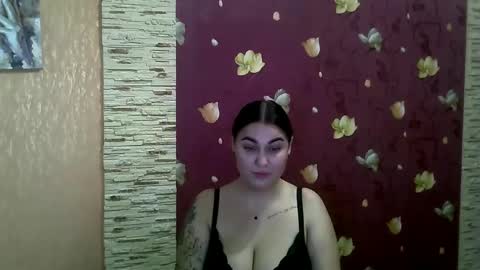 Lisa online show from 01-08-25, 01:11