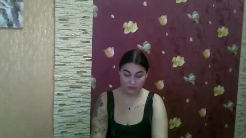 Lisa online show from 02-08-25, 01:22