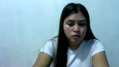 Snapshot of misskitty2xxx chatting on 11-24-25, 06:40 Merry online show from 11-24-25, 06:40