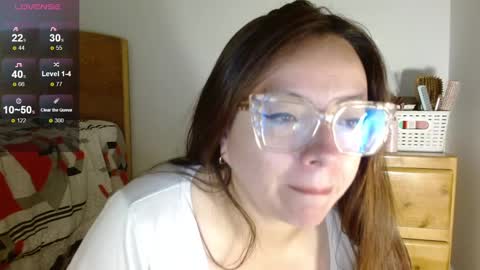 Snapshot of misslady__eva chatting on 12-29-24, 01:06 eva online show from 12-29-24, 01:06