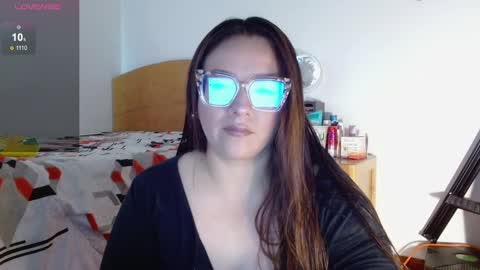 Snapshot of misslady__eva chatting on 02-10-25, 01:44 eva online show from 02-10-25, 01:44