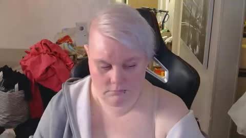 misslj90 online show from 04-16-26, 07:25